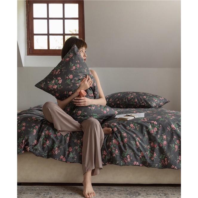 Bộ Chăn Ga Gối Cotton living 100%cotto Hàng Nhập Khẩu Cao Cấp 4 Món Hoa Hồng Đen Cực Xinh Lại Sạch