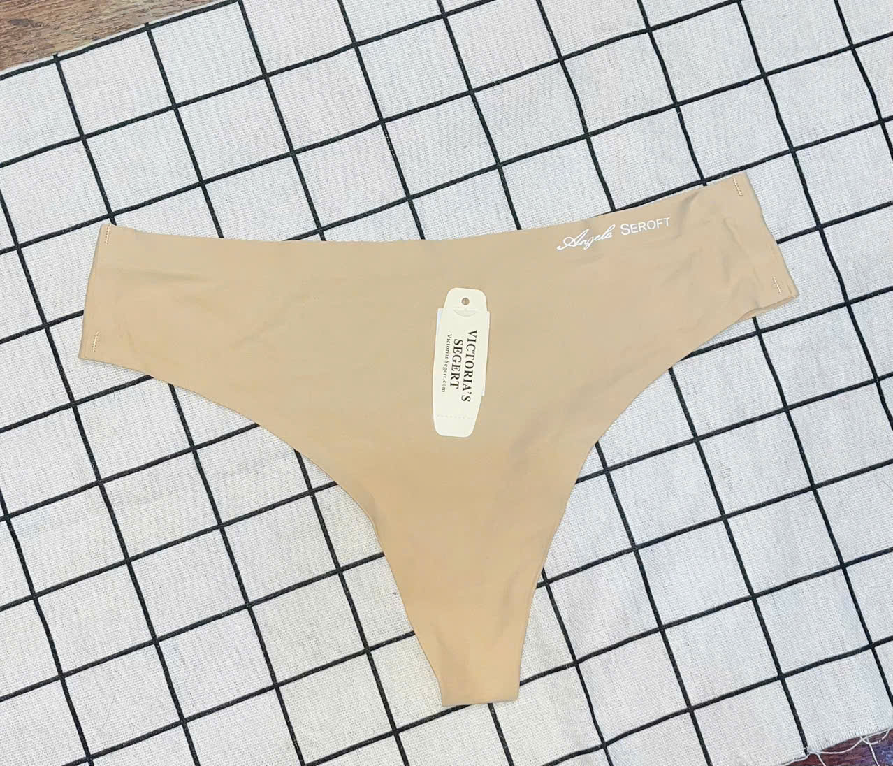 Quần Lọt Khe Đúc Su 009 Viền Mỏng Mẫu Trơn Tàng Hình Tiện Lợi