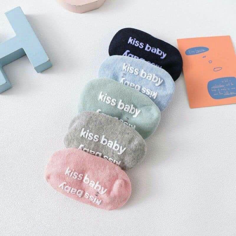 Tất vớ gấu dâu cho bé gái size 1-5 tuổi dày dặn xinh xắn