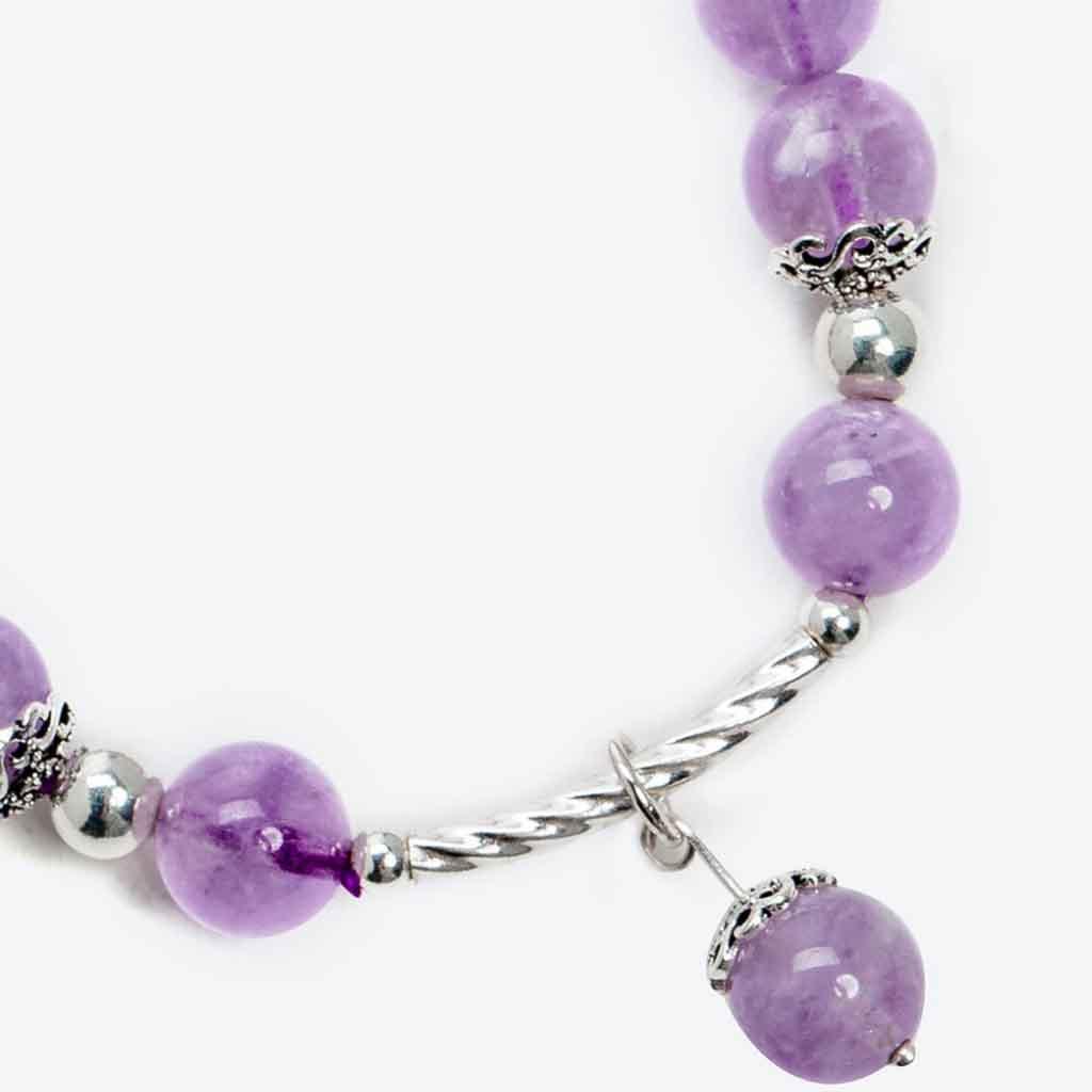 Vòng đá. Thach Anh Tím chất lượng 5A phối charm bạc thái lá nhỏ hợp mệnh Hỏa và Thổ