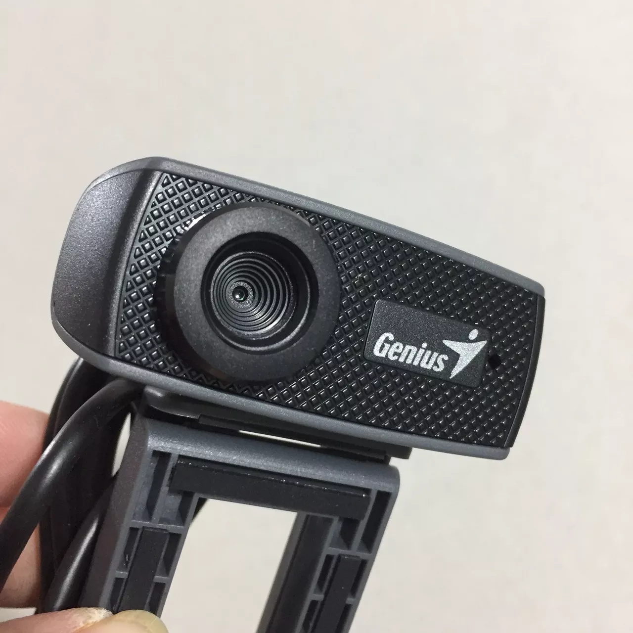 Webcam 720p HD tích hợp mic Genius 1000X V2 model RS2 - Hàng chính hãng