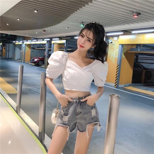 Áo xếp ly tay phồng chéo ngực croptop nhún sau - z7u