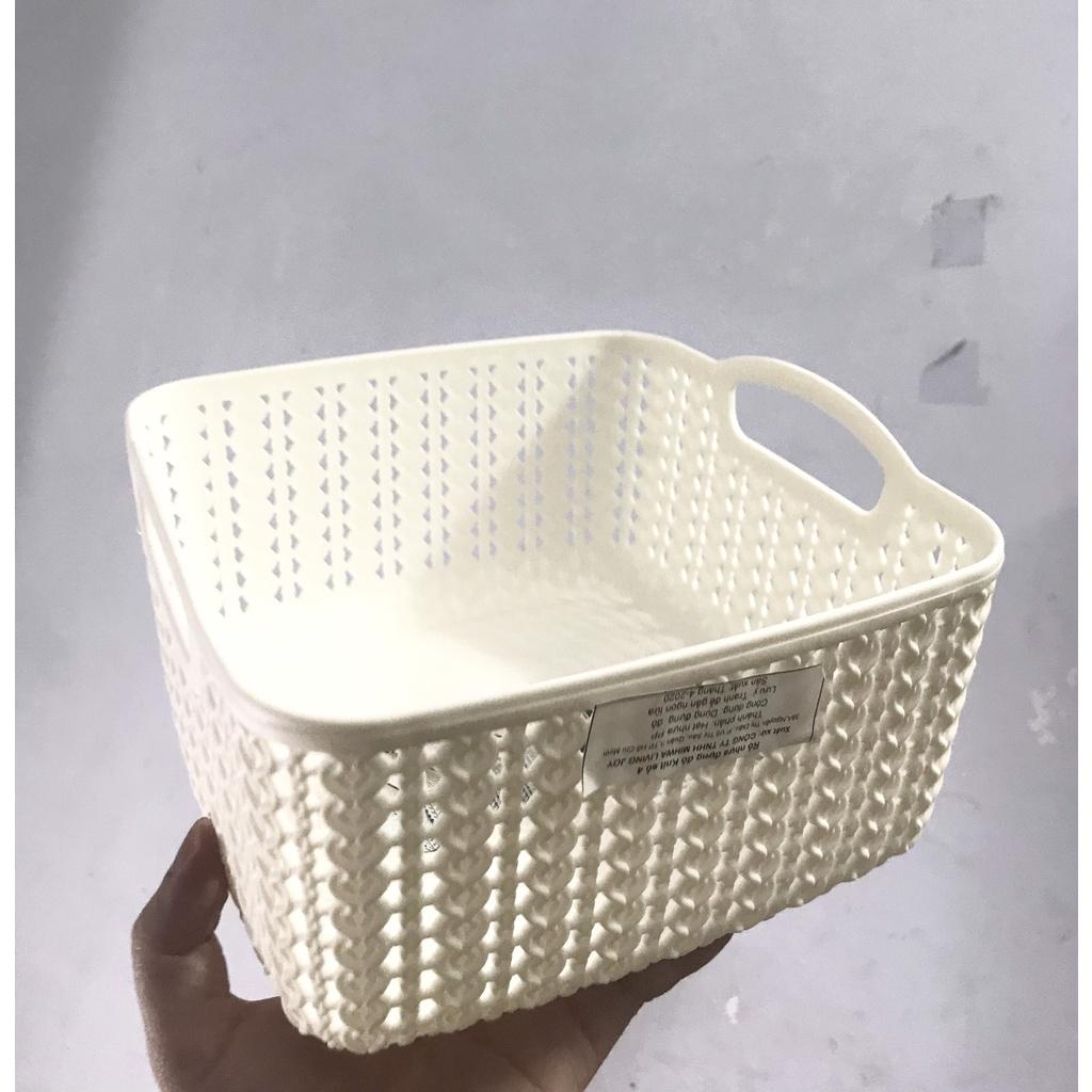 Rổ Nhựa Đựng Đồ Knit Số 4 Hàn Quốc KT: 20.5x20.5x10.3 Cm