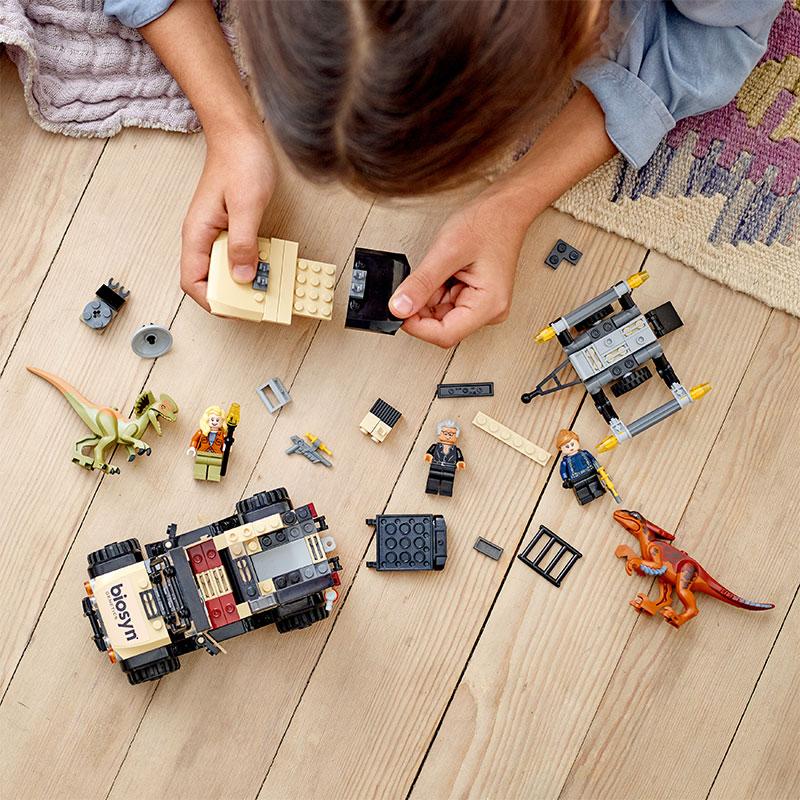Đồ Chơi LEGO Vận Chuyển Khủng Long Pyroraptor & Dilophosaurus 76951