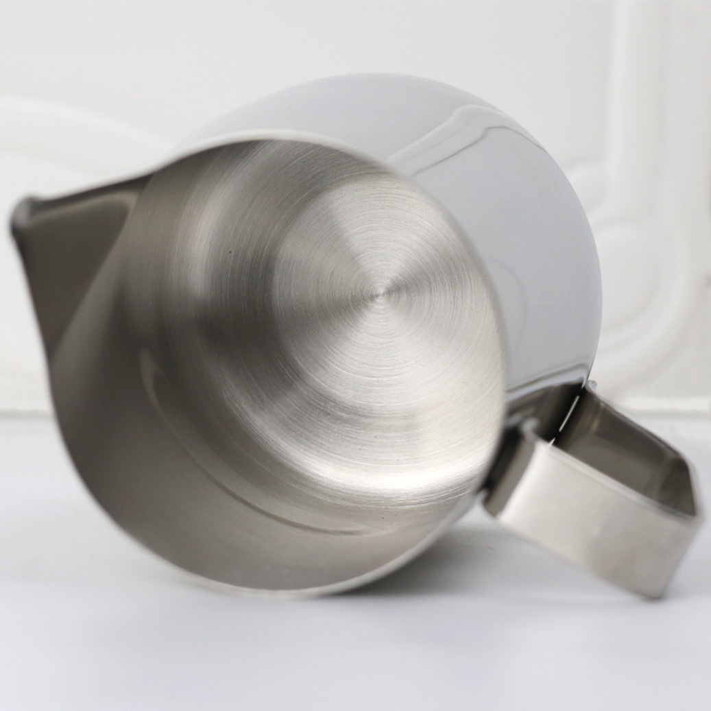 Ca đánh rót sữa mũi xiên inox dung tích 420ml làm Latte Art, Cappuccino, vv...