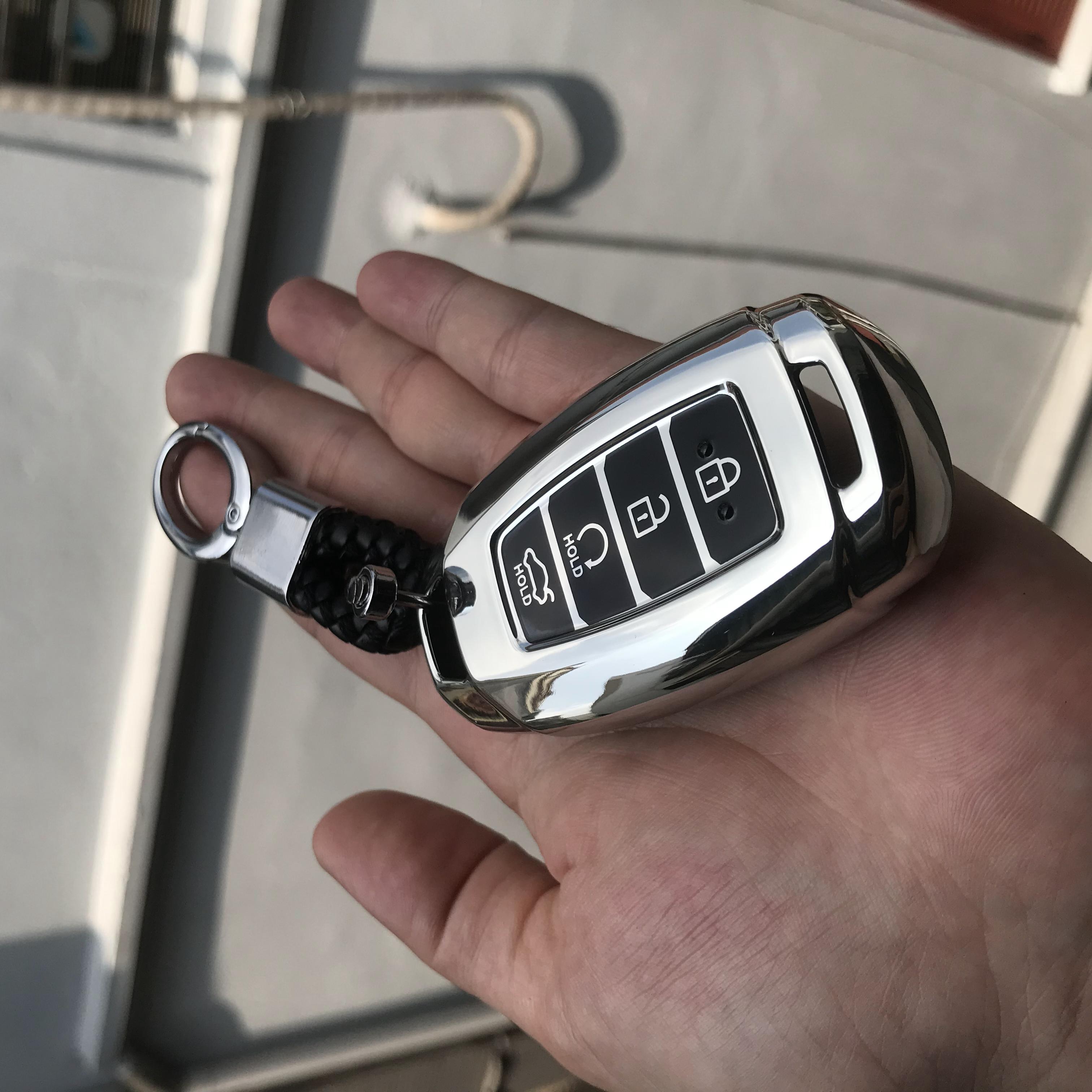 Ốp Chìa Khóa Silicon Tráng Gương Dành Cho Xe Hyundai Accent 2021 - Kèm móc treo