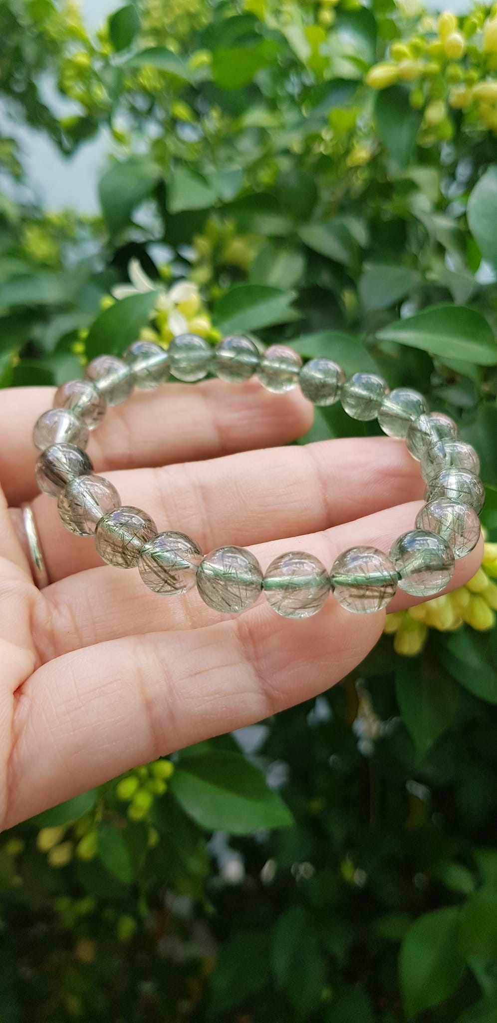 Vòng thạch anh tóc xanh tự nhiên trong bóng nhuyễn mượt đẹp Size vòng 8mm Nữ mệnh Thủy Mộc hỏa đeo ạ