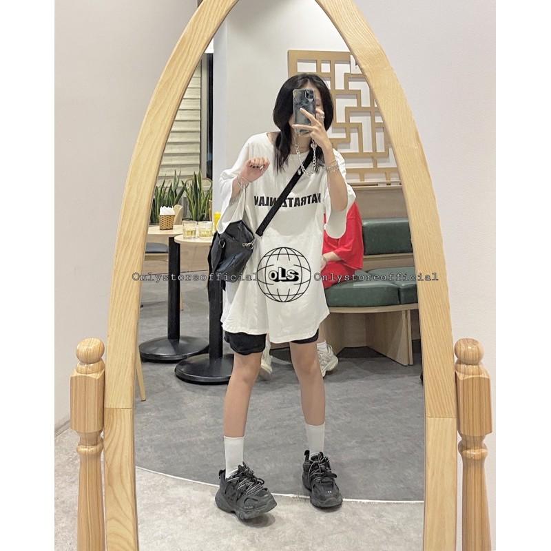 Áo phông và chân váy và quần