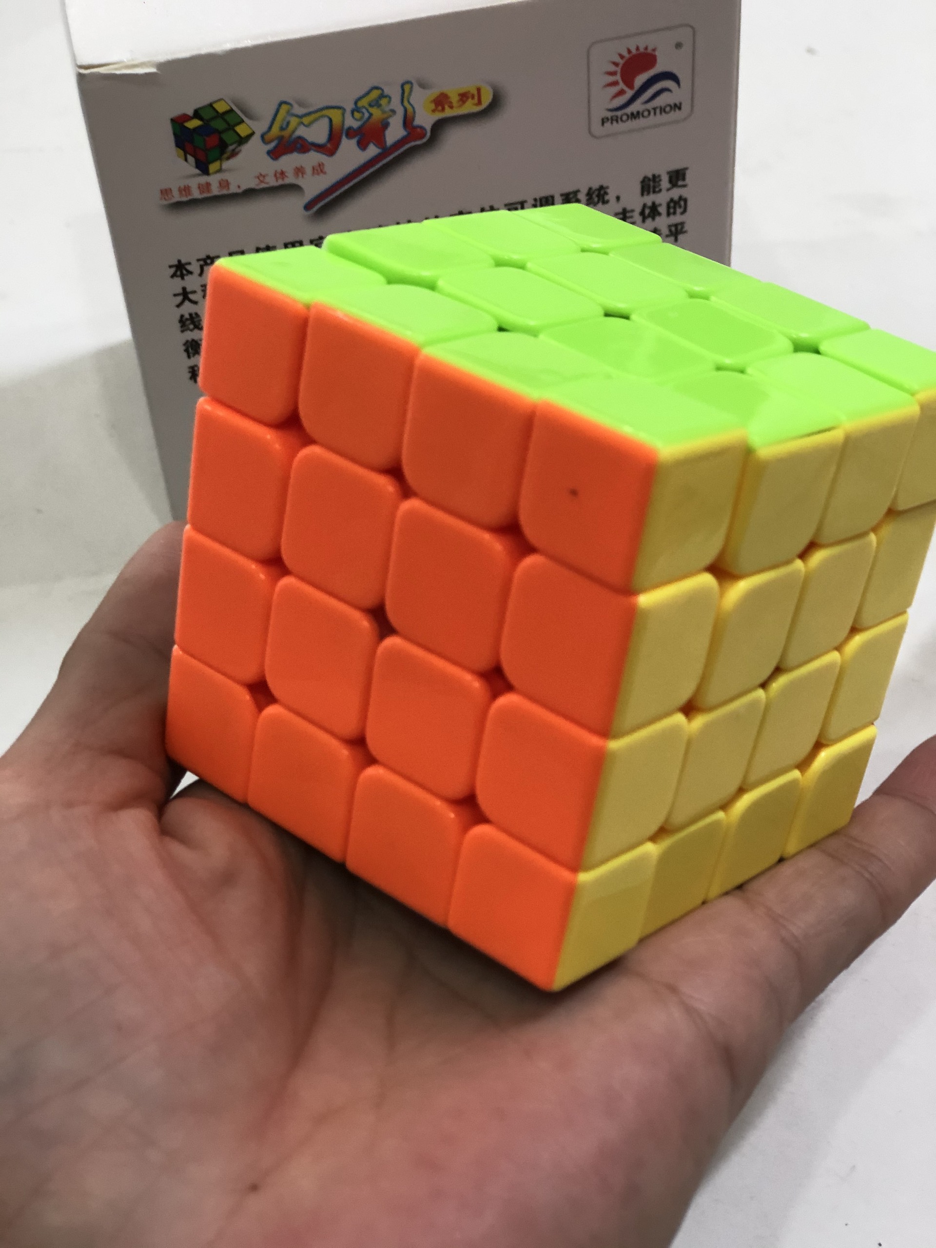 Rubik 4x4x4  hàng cao cấp mặt bóng quay siêu mượt