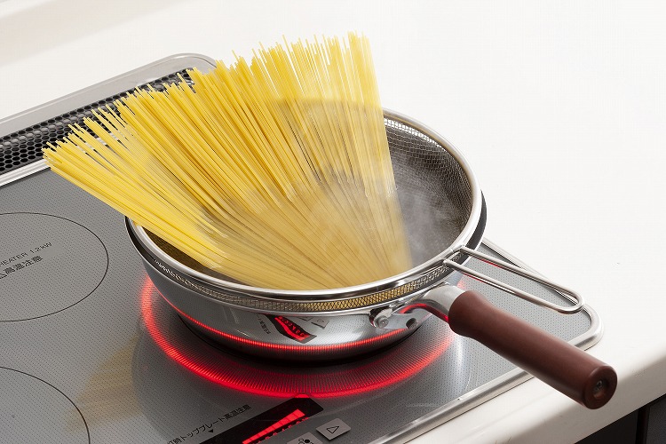 Vợt inox trụng mì, hủ tiếu Pearl Metal Ø26-28cm - Hàng nội địa Nhật Bản nhập khẩu chính hãng