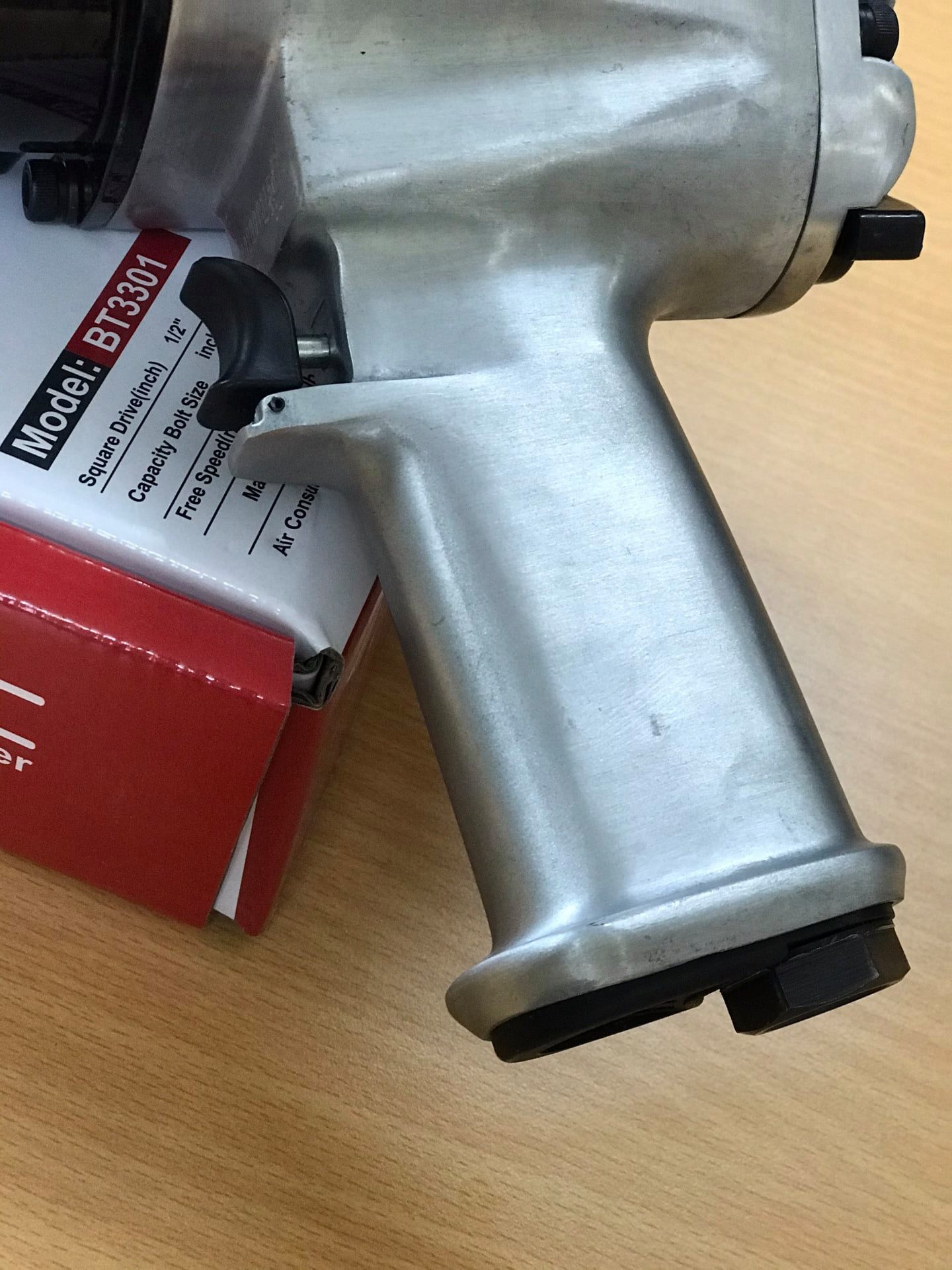 MÁY VẶN BU LÔNG DÙNG KHÍ NÉN 3/4" BTEC BT4600- HÀNG CHÍNH HÃNG