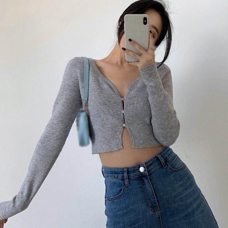 Áo Cardigan Dệt Kim Tay Dài Phối Nút Thiết Kế Cổ Chữ V Quyến Rũ