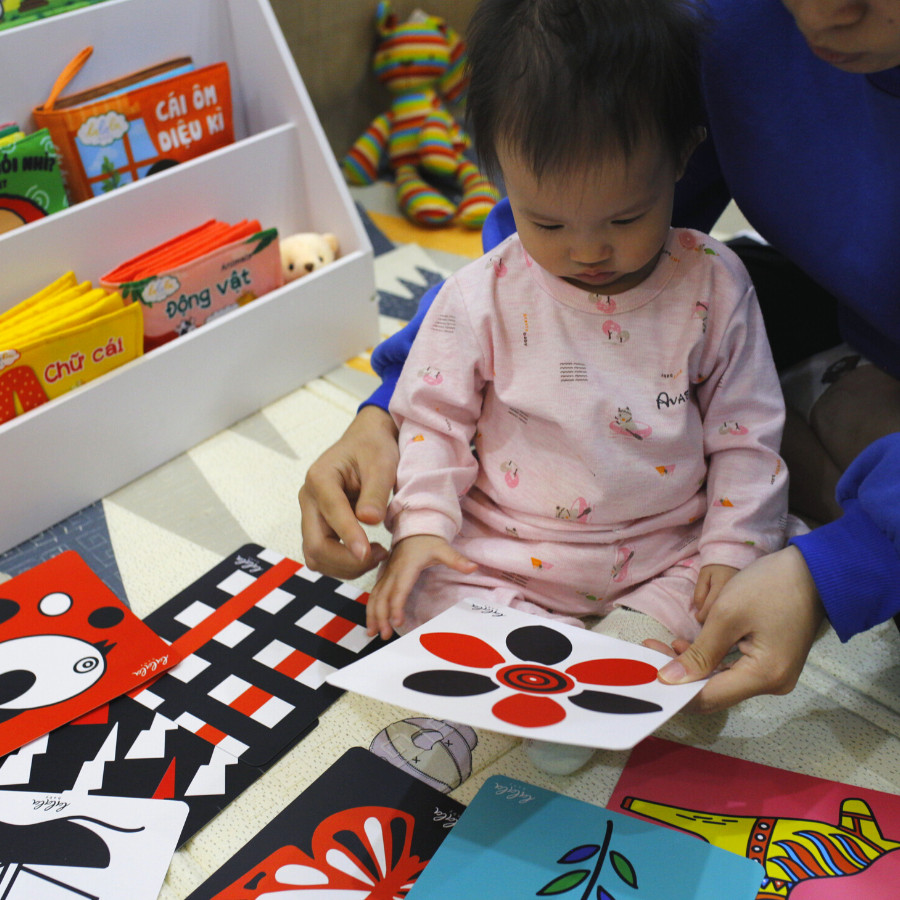 Bộ thẻ kích thích thị giác cho bé từ 0-1 tuổi Lalala baby - giúp bé có đôi mắt tinh anh và phát triển não bộ