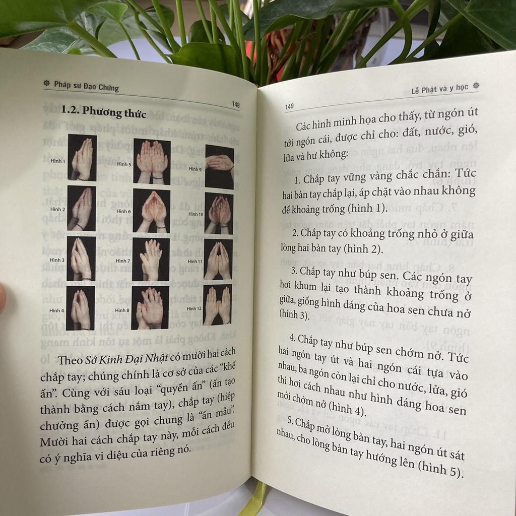 Lễ Phật và y học - Pháp sư Đạo Chứng - Bìa Cứng - Vĩnh Nghiêm Books