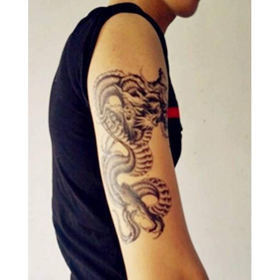 Hình xăm dán cá chép bắp tay cao cấp 15x21cm. Tặng ngay 1 tấm size 10x20cm khi mua 2 sp. Tặng tấm cùng size khi mua 3 sp