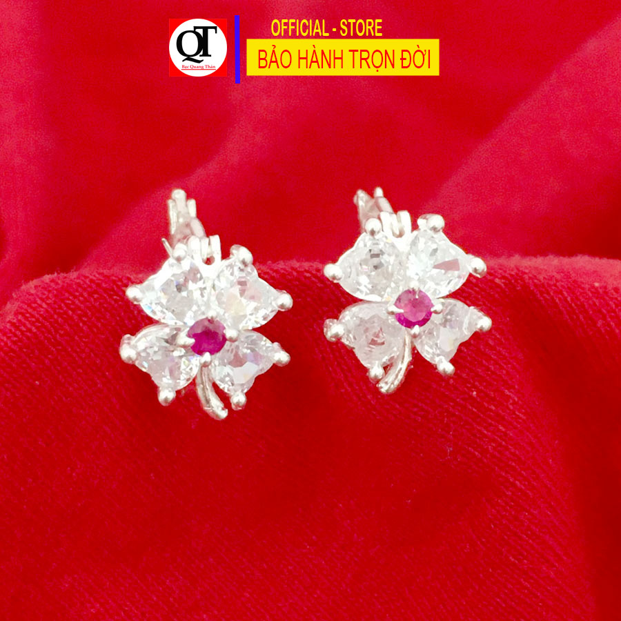 Khuyên tai nữ cỏ bốn lá chất liệu bạc 925 ôm sát tai gắn đá tim cao cấp trang sức Bạc Quang Thản - QTBT137