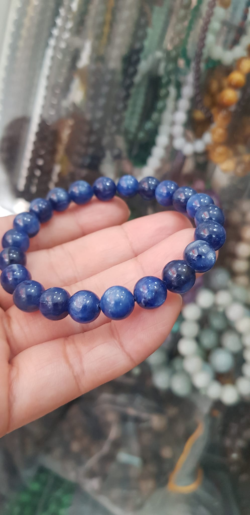 Vòng tay nữ đá kyanite tự nhiên cao cấp hay đá Sapphire nước xanh dương Đậm bóng đẹp 8,5mm nữ mệnh Thủy mệnh Mộc đeo ạ