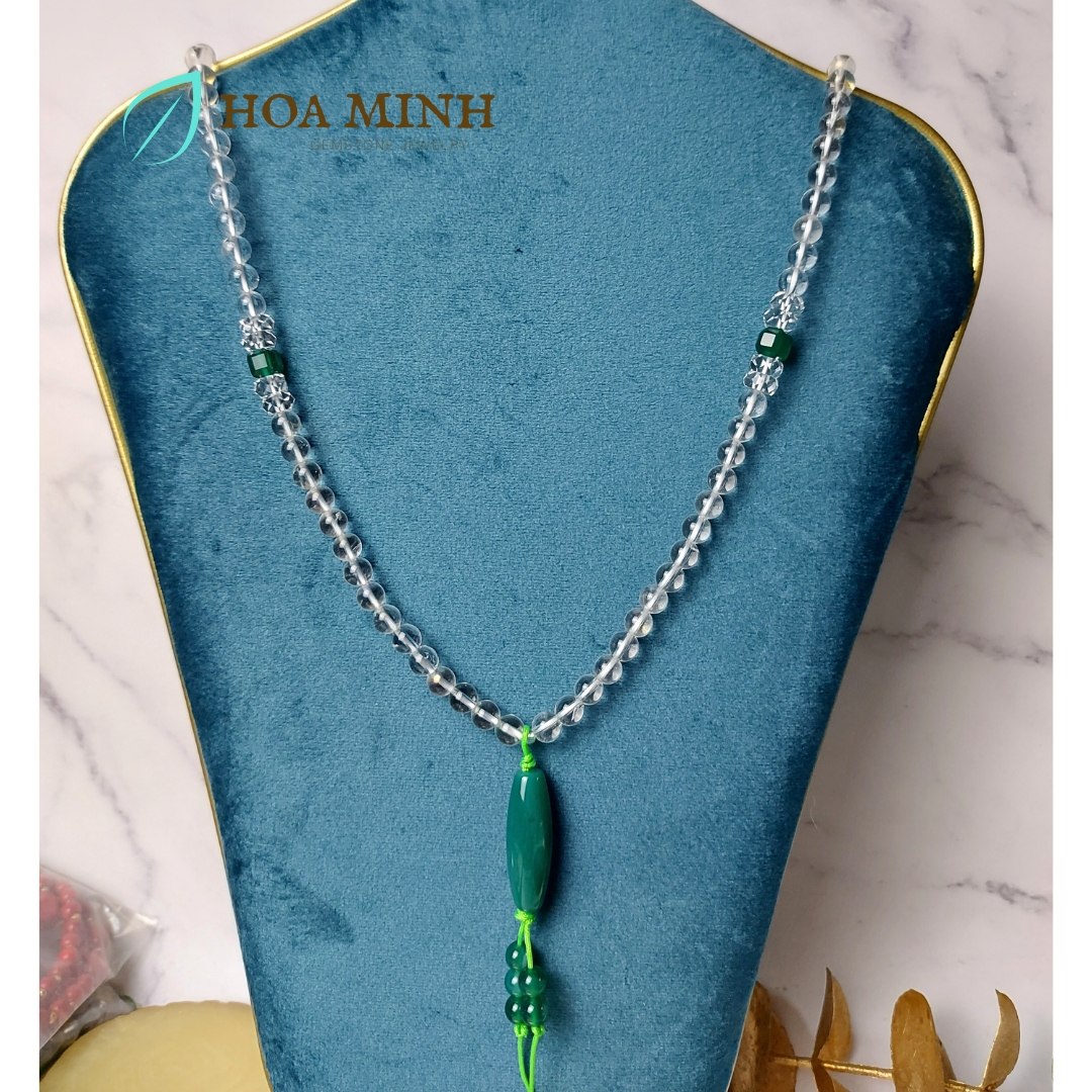 Chuỗi 108 hạt đá Thạch Anh Trắng trong trẻo size 6mm phối viên Thạch Anh Aventurine Mã Não xanh