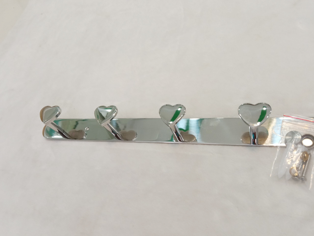 Móc áo Kibath hình trái tim 7 chấu inox 304