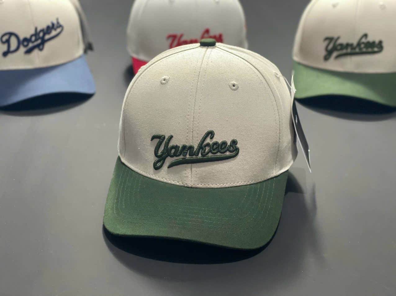 Nón kết, mũ lưỡi trai NY Yankees phối vải kaki form đẹp thời trang đường phố