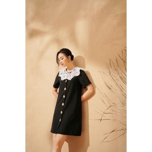 LIIN - Váy khuy gỗ phối cổ ren
