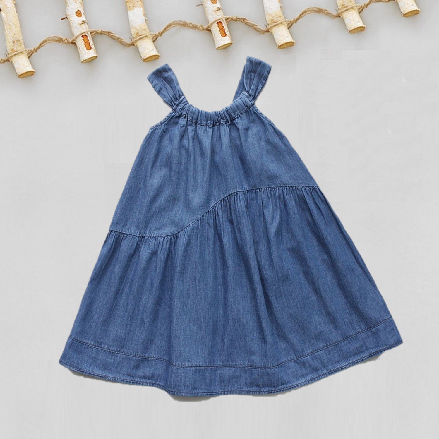 G00000613 Đầm váy maxi jean xanh 2 dây bản to bé gái, chất jean giấy mềm mát