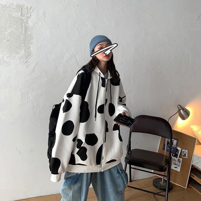 Áo Khoác Bò Sữa . Chất nỉ ngoại dày đẹp mịn ko xù,. Form Unisex Nam Nữ mang ok