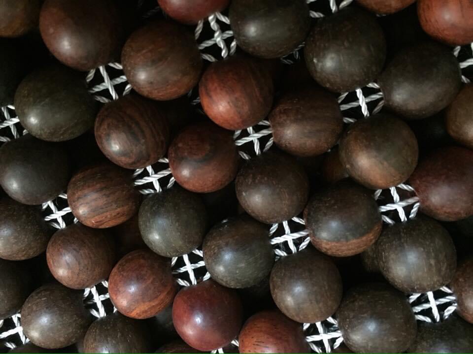 Chiếu hạt gỗ Trắc Mộc hat 1,2cm - Tặng Gối Hạt Gỗ Trắc hình quả trám ( hình thật )