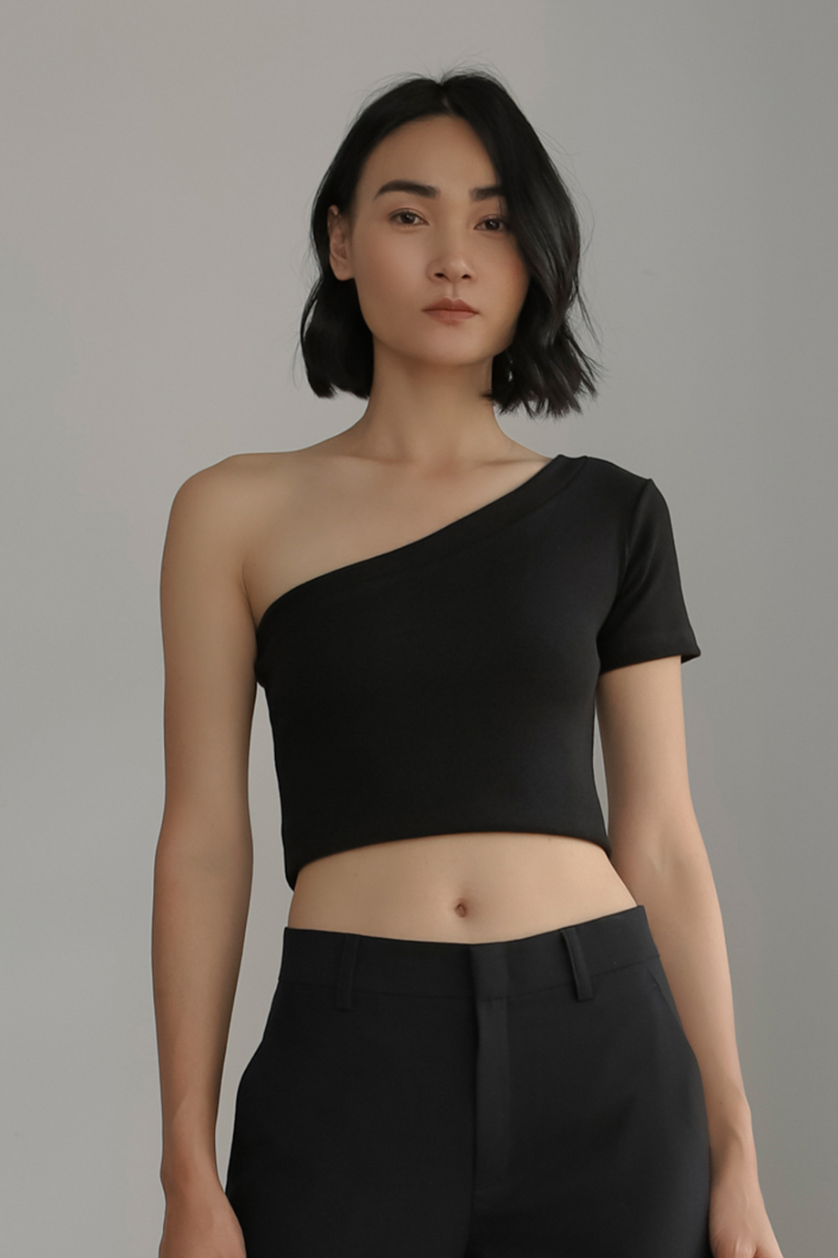 Áo Thun Lệch Vai Min