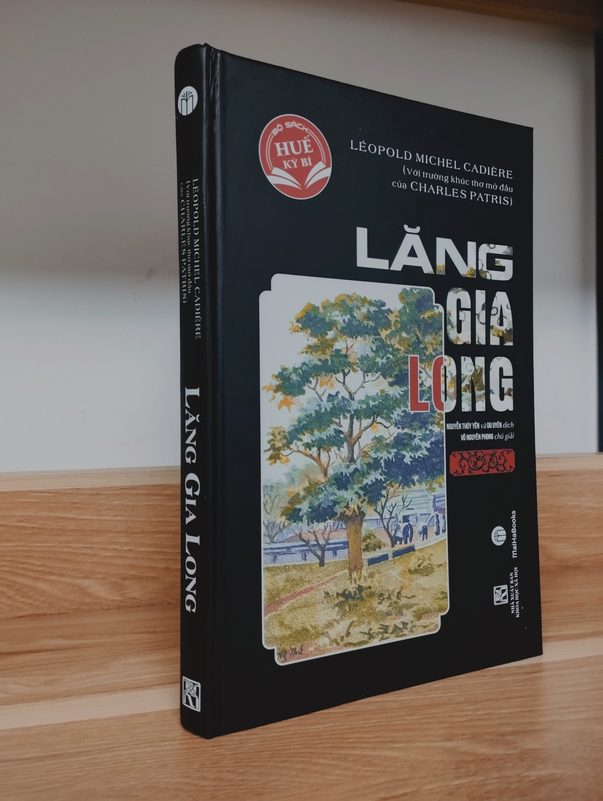 Sách : Lăng Gia Long