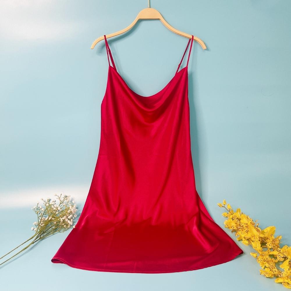 Váy ngủ nữ, váy 2 dây quyến rũ VILADY - V117 màu đỏ thiết kế cổ đổ sang chảnh sexy, chất liệu lụa Pháp cao cấp