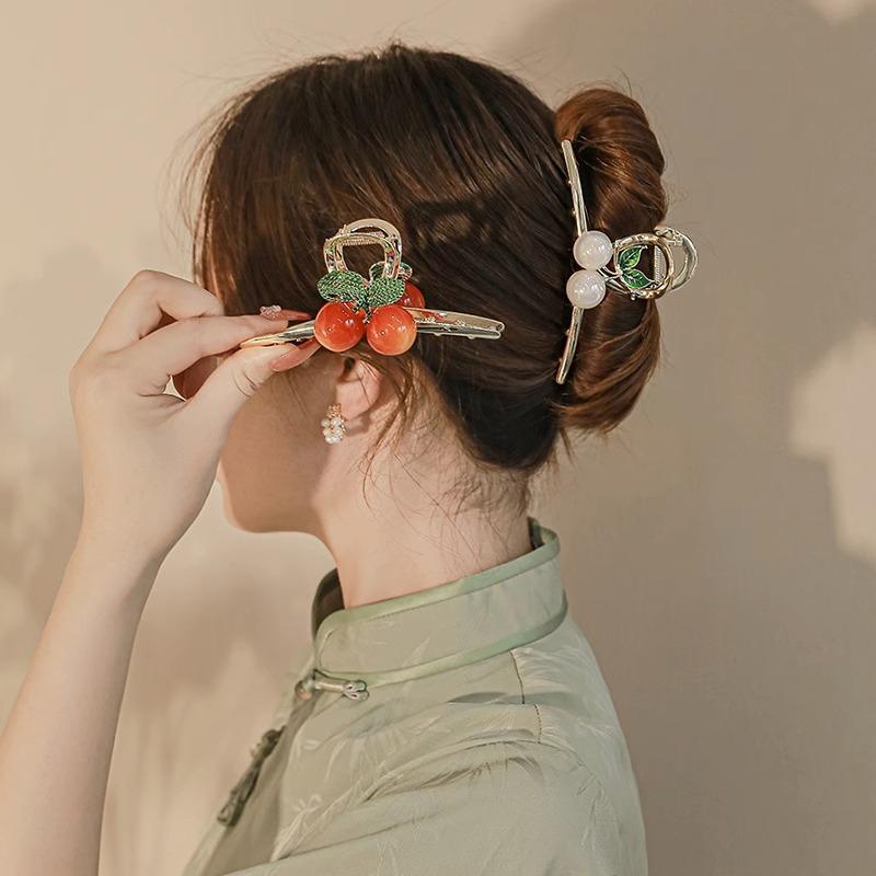 Kẹp tóc càng cua Classy họa tiết trái cây Hàn Quốc nhiều màu phong cách trẻ trung hiện đại PK1150
