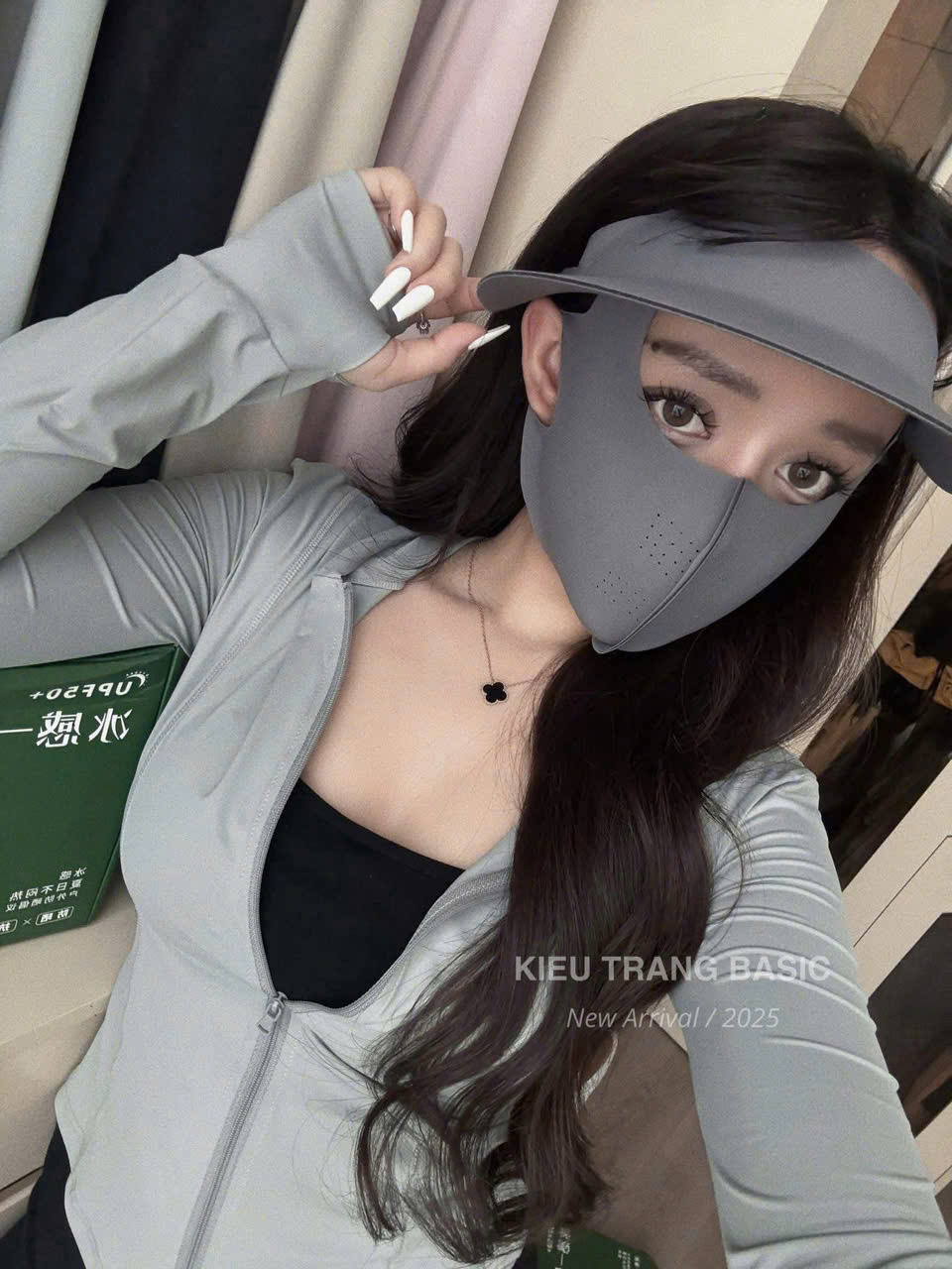 SET HỘP MŨ VÀ KHẨU TRANG DÁN LIỀN DÀNH CHO NỮ
