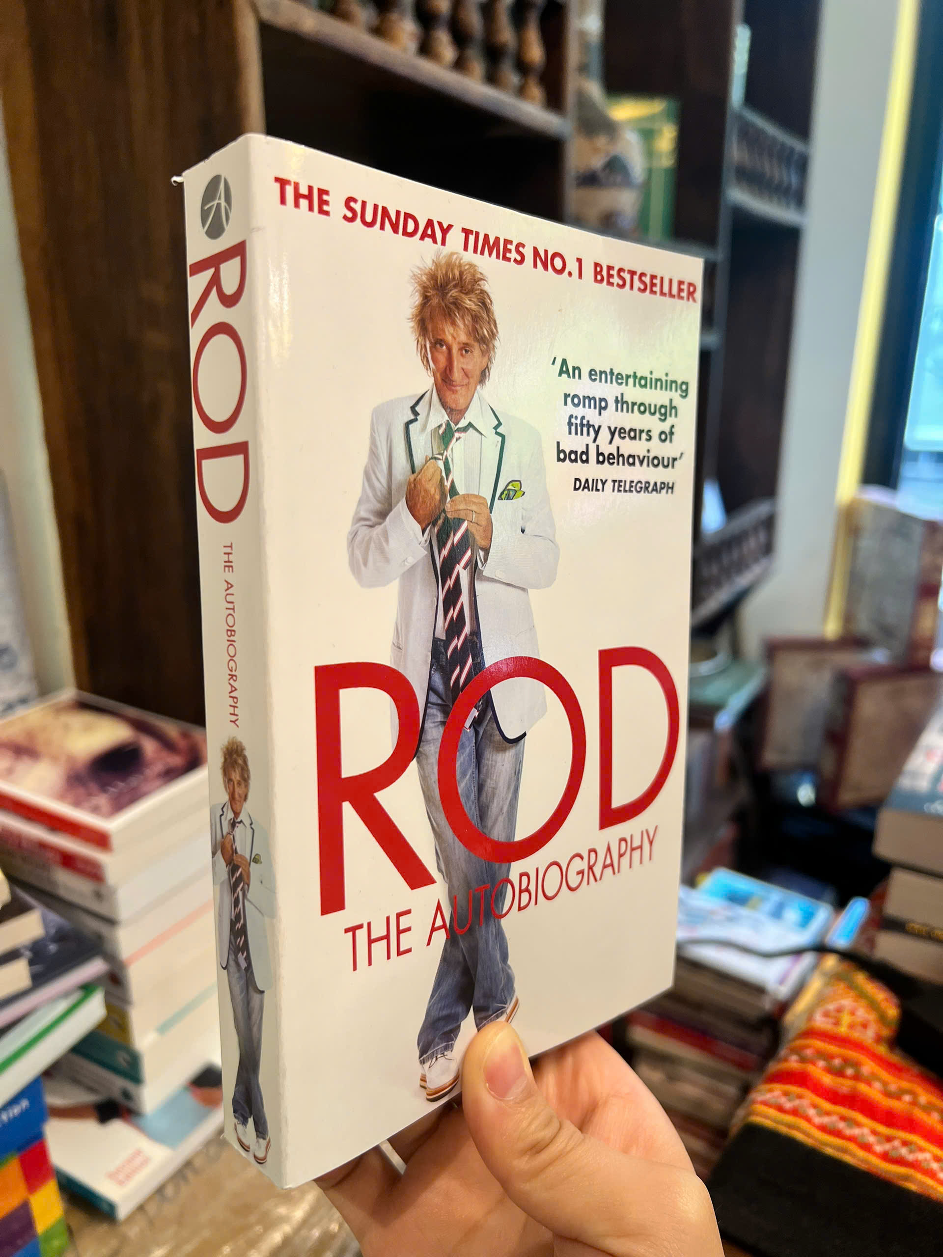 Sách - Rod: The Music Autobiography by Rod Stewart | Tự truyện Âm nhạc / Ngoại văn Nhập khẩu UK