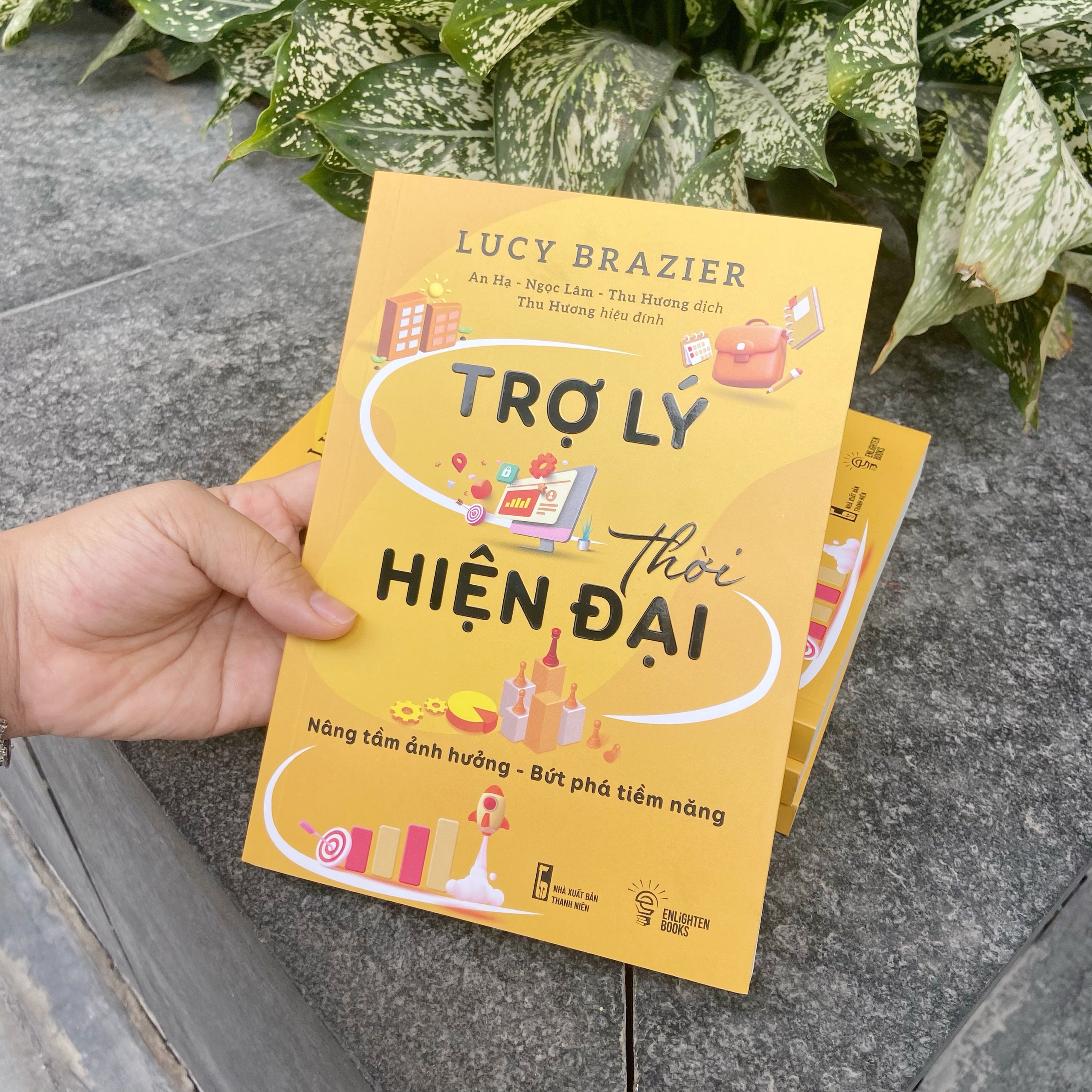 Sách Trợ lý thời hiện đại