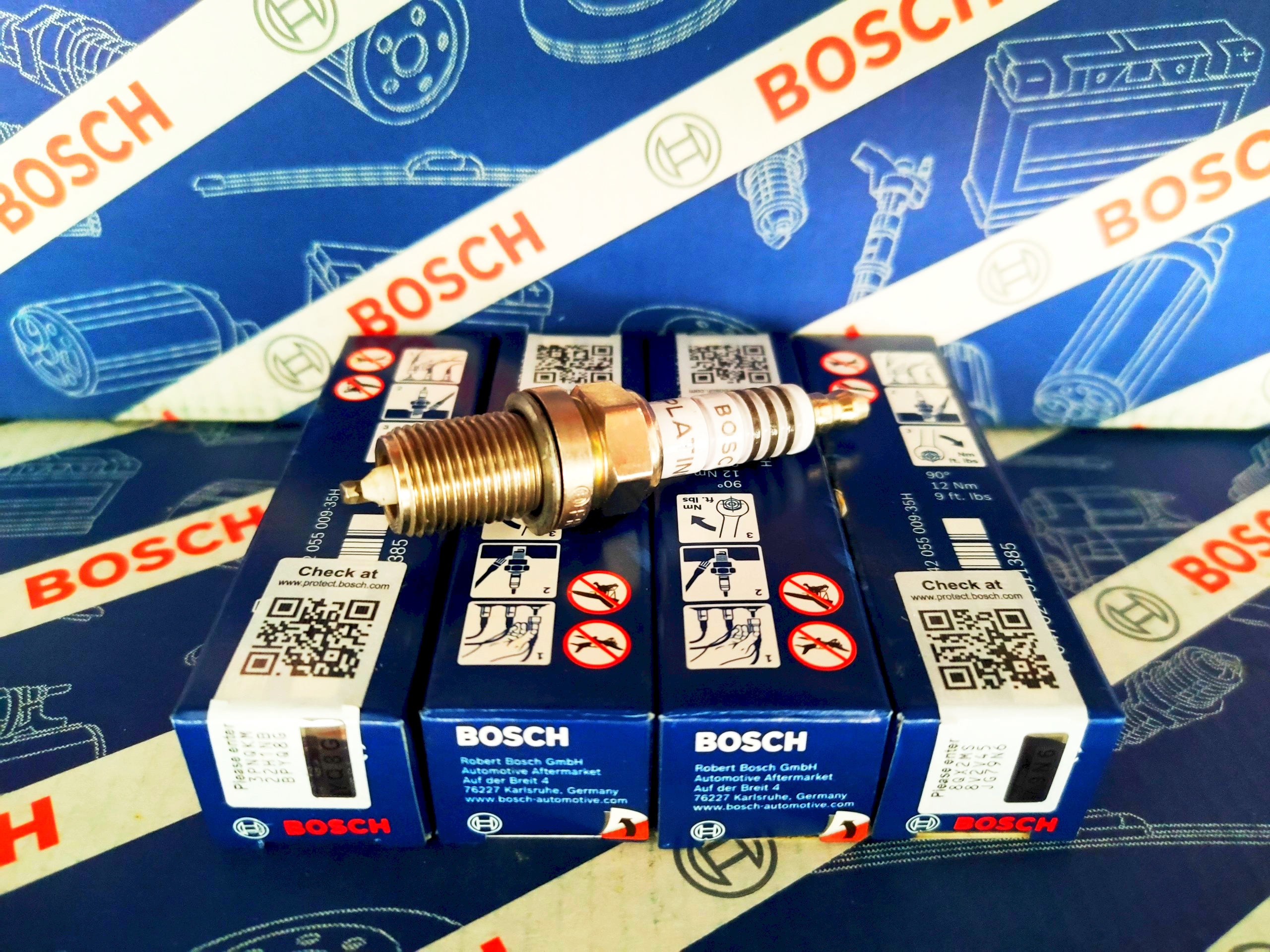 Bộ 04 Bugi Bosch Chân Ngắn Cho Mercedes BMW
