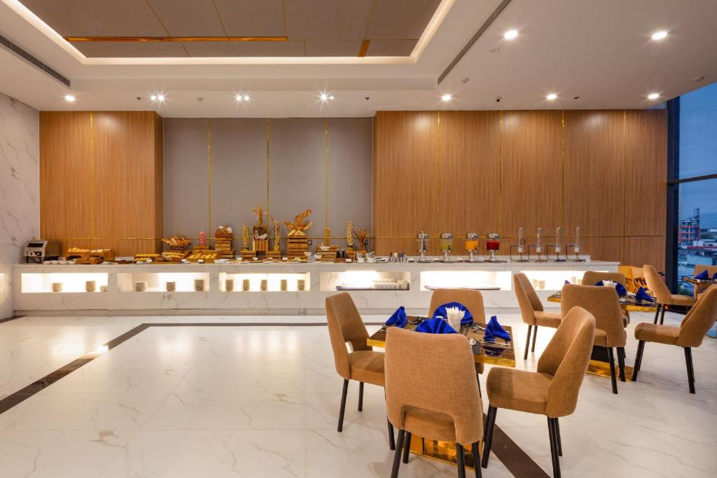 Combo 3N2D KS Virgo Hotel Nha Trang: VMB khứ hồi Hà Nội - Nha Trang + Phòng Tiêu Chuẩn + Ăn sáng