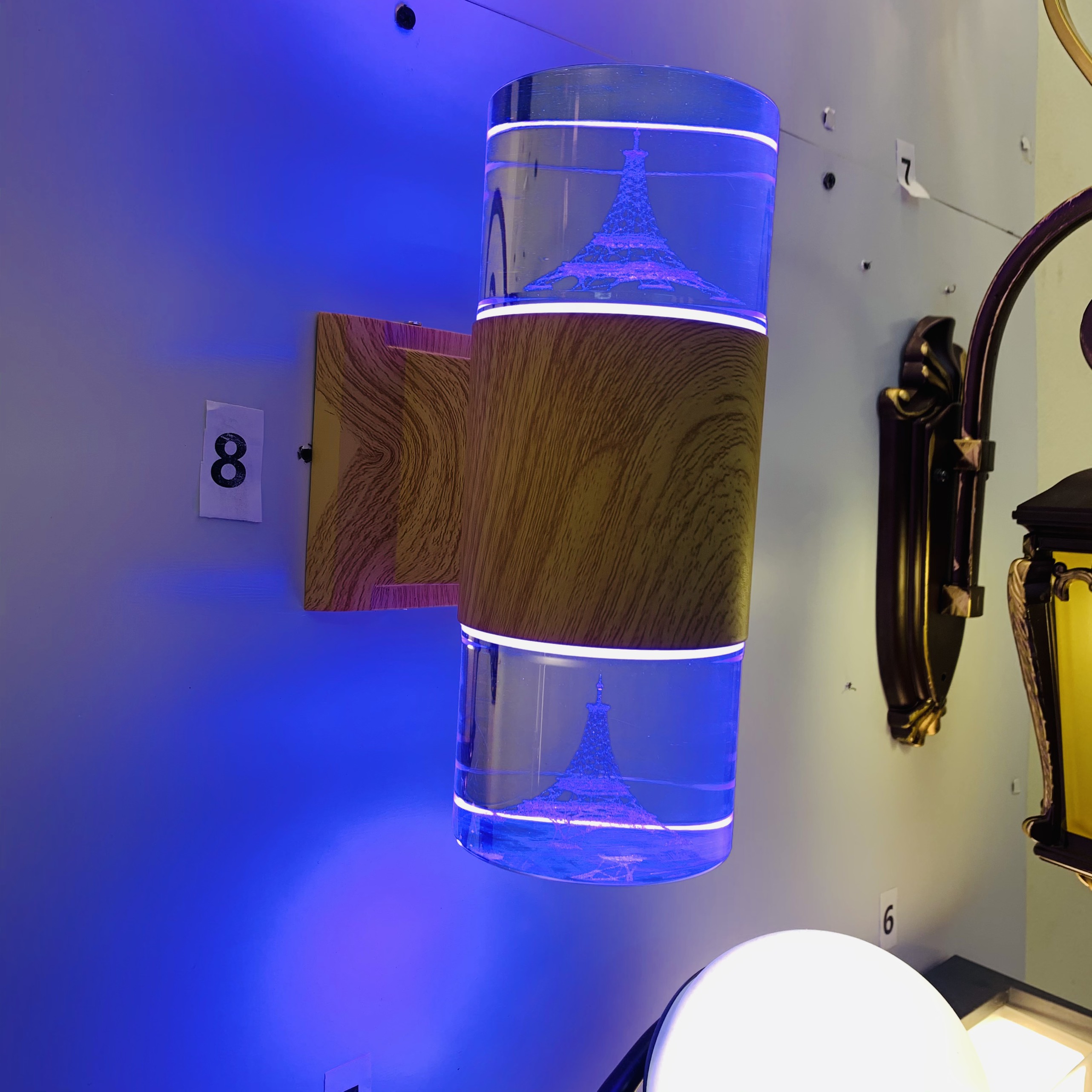 Đèn tường MONSKY ASKYE kiểu dáng hình tháp - với 3 màu ánh sáng độc đáo , hiện đại