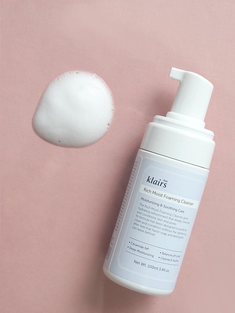 Sữa rửa mặt Klairs Rich Moist Foaming Cleanser