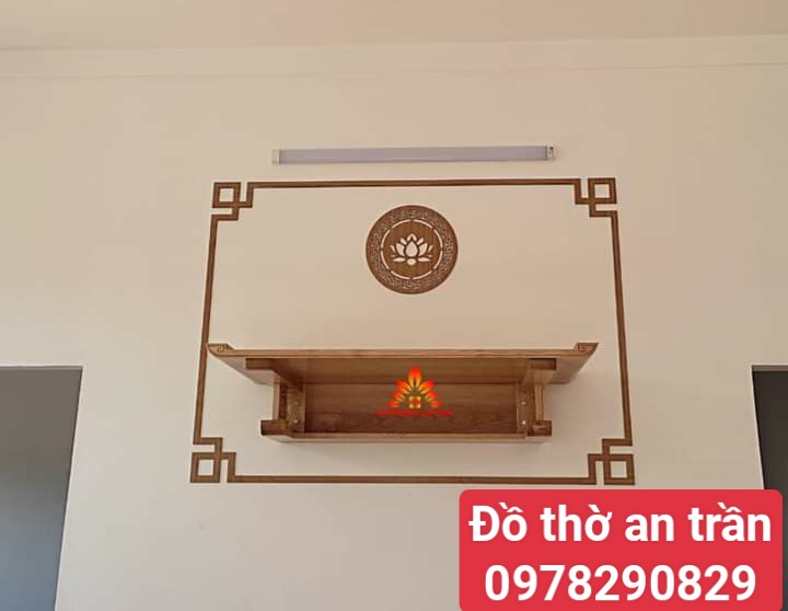 Bàn thờ treo tường bằng gỗ sồi 81 cm