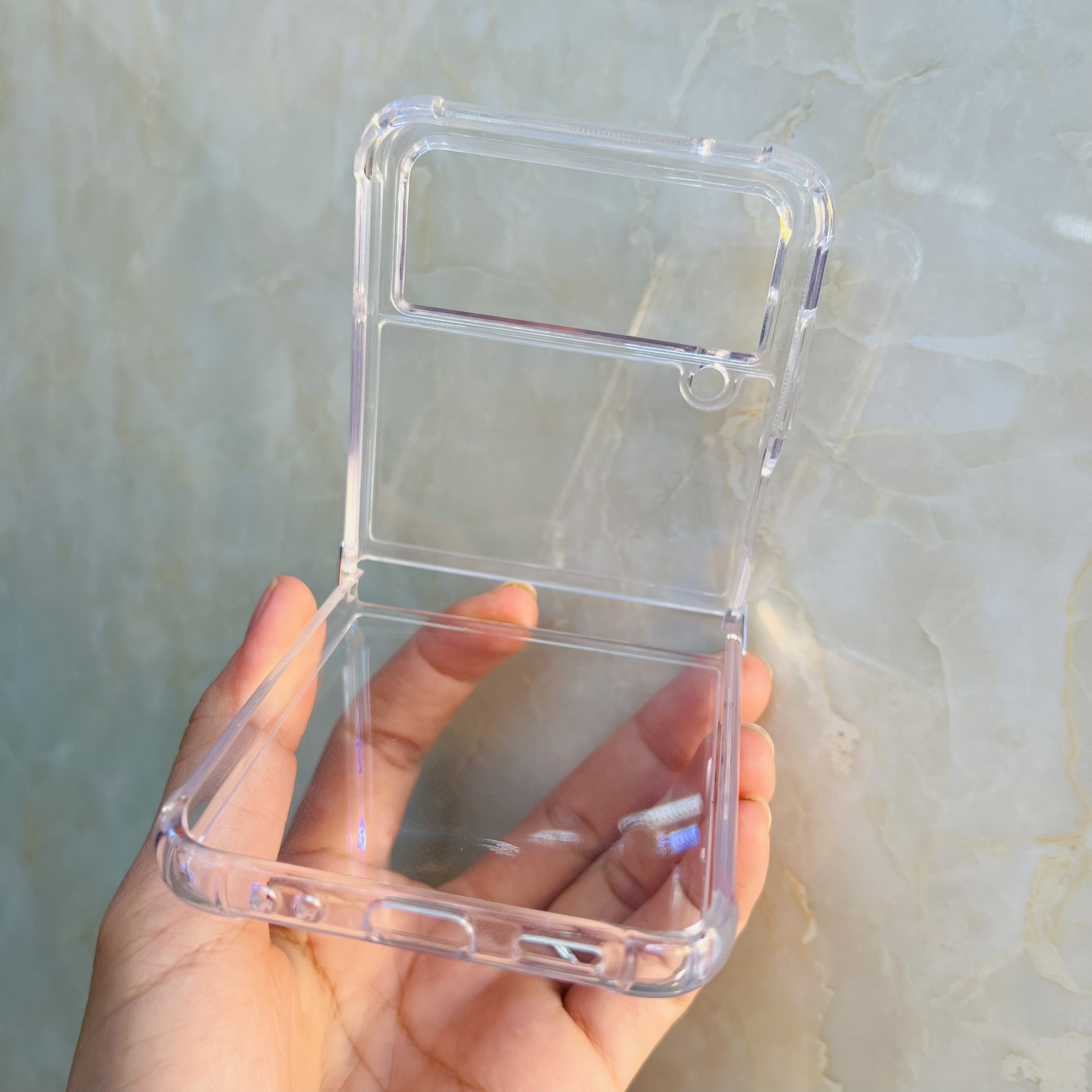 Ốp lưng dành cho Galaxy Z Flip 4 Likgus trong suốt- hàng chính hãng