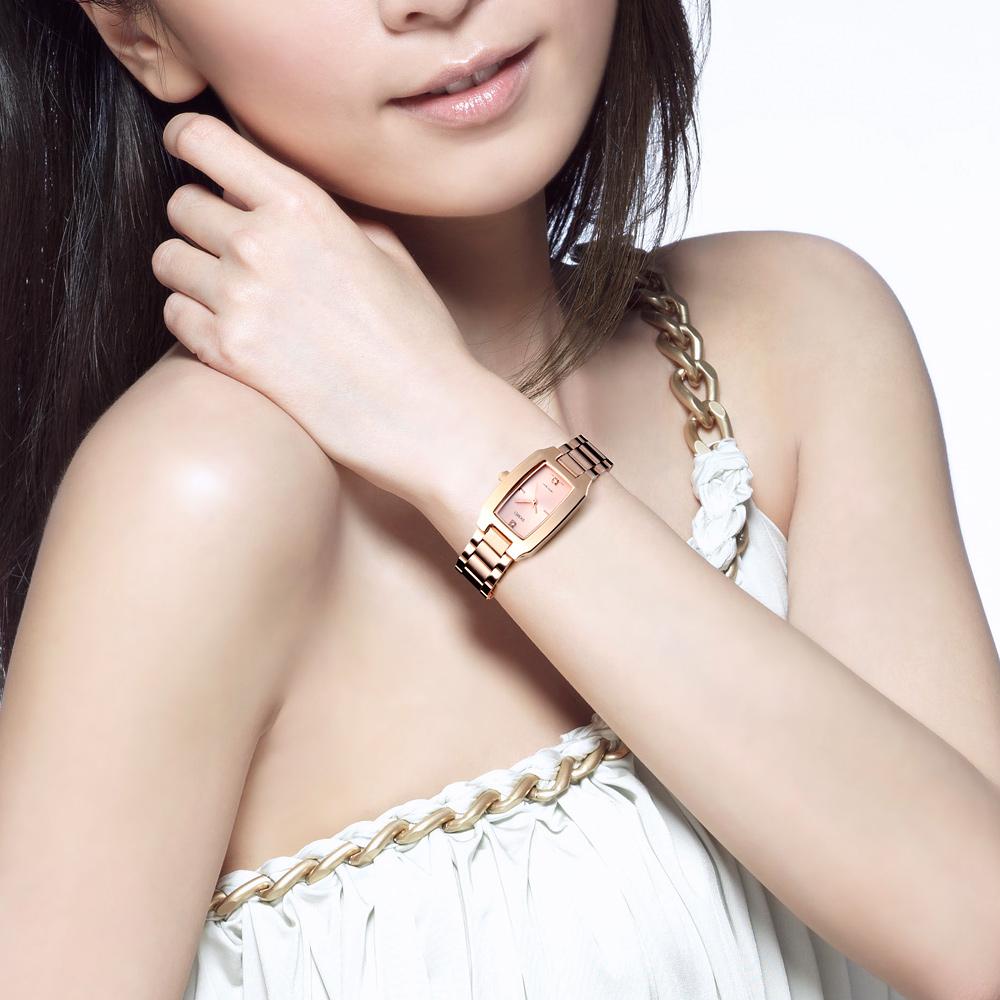Đồng hồ thạch anh nữ SKMEI, Mặt số kim cương, Dây đeo bằng thép không gỉ