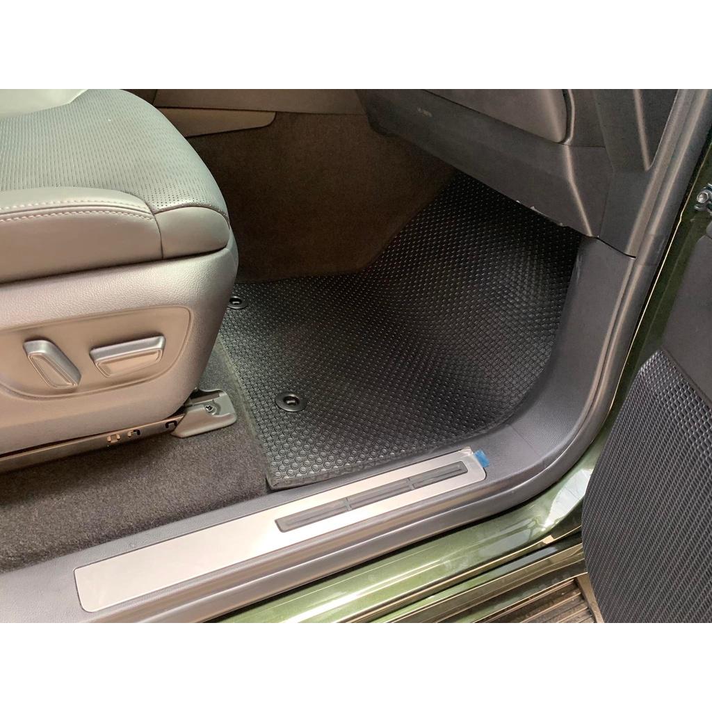 Thảm lót sàn ô tô KATA cho xe Toyota Land Cruiser 2022 - Khít với sàn xe, Chống trơn, Không mùi, Không ẩm mốc
