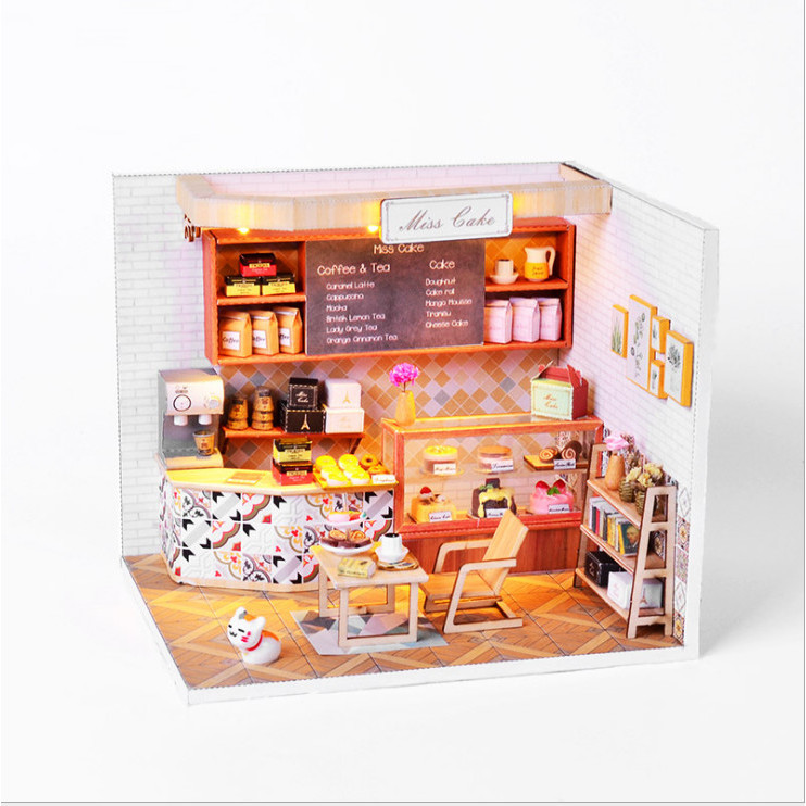 Mô hình nhà DIY Doll House Tiệm Bánh Ngọt Miss Cake Kèm Mica Chống bụi