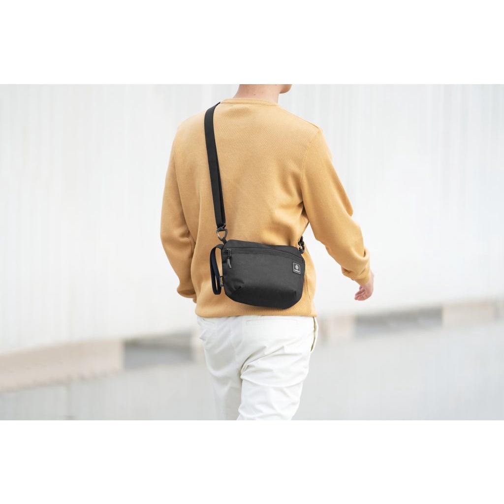 Túi Đeo Bao Tử TOMTOC BASIC ACCESSORY UNISEX - Hàng Chính Hãng