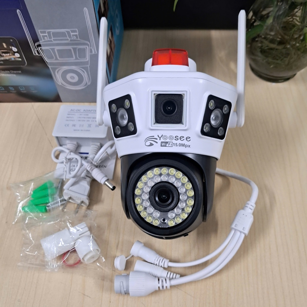 Camera WiFi Yoosee 3Q015 4 Mắt xem được 3 khung hình cùng lúc 8.0Mpx Giám sát ngoài trời Chống nước - Hàng nhập khẩu