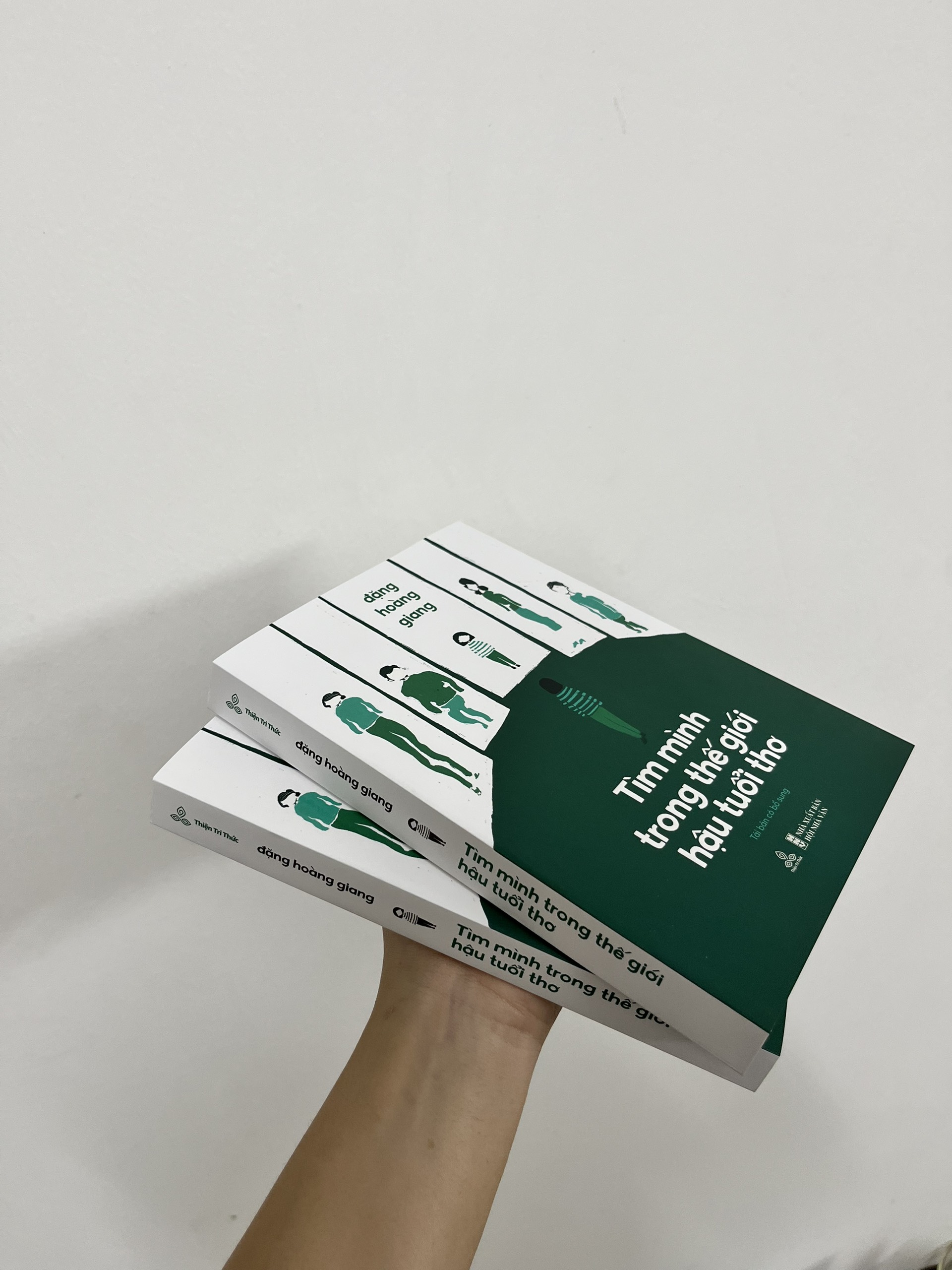 Sách Tìm mình trong thế giới hậu tuổi thơ (Tái bản có bổ sung)