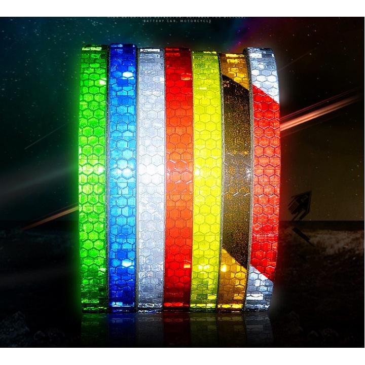 Cuộn Decal 8 Mét Phản Quang Dán Viền Thân Xe Nổi Bật
