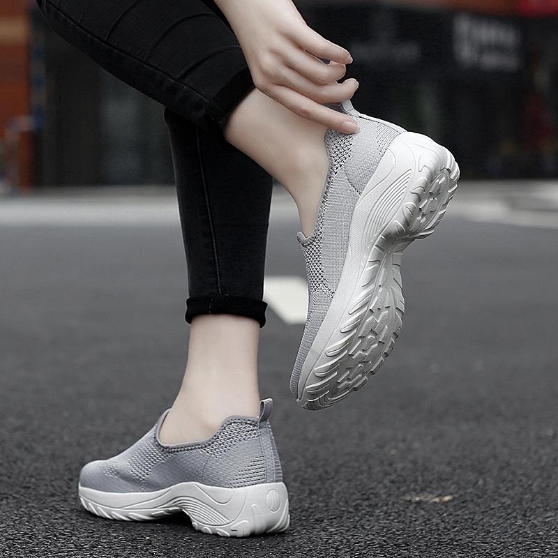 2020 Fashion women outdoor soft running sneakers casual sport shoes
