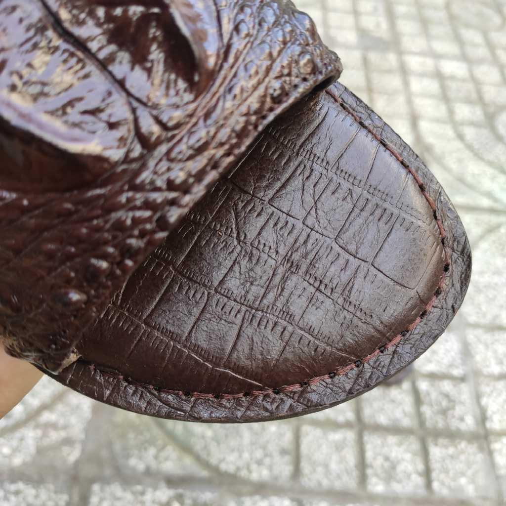 Dép ngang Gù cá sấu rất đẹp!